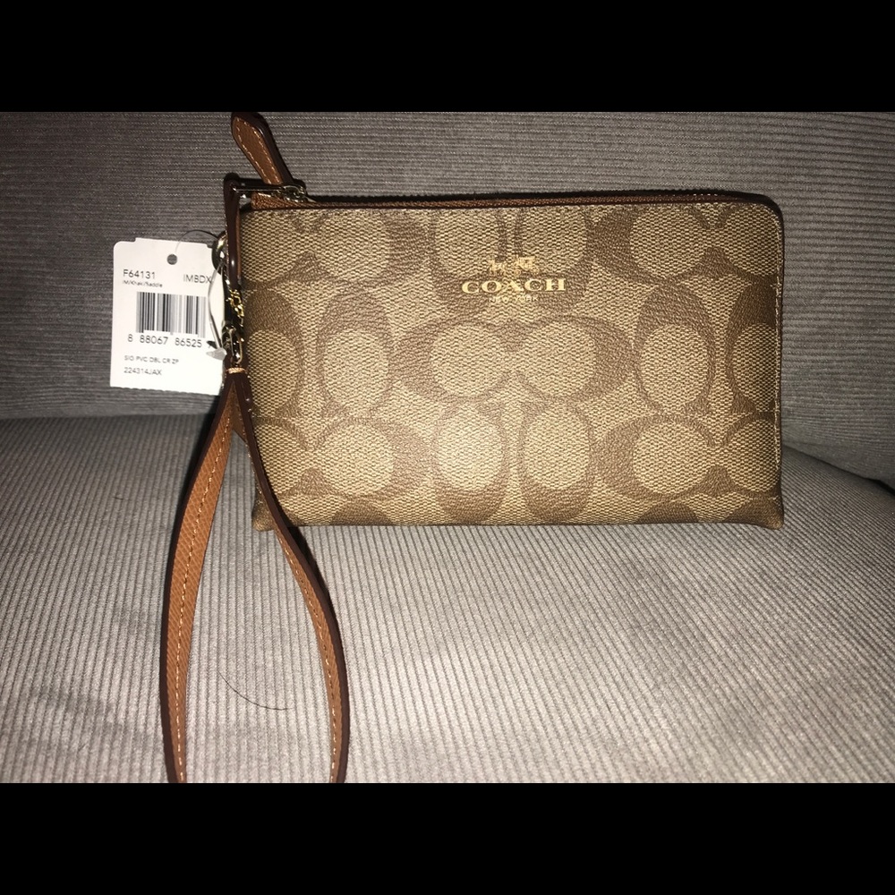 Coach two pocket wristlet (Khaki/Saddle)